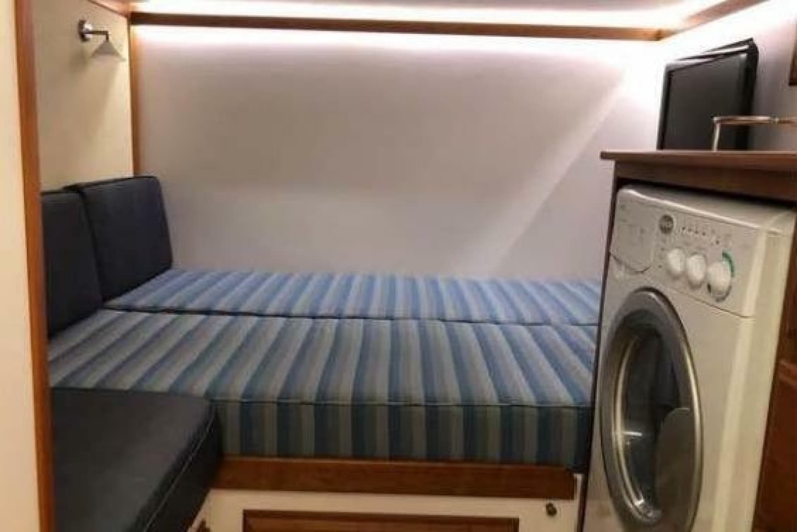 2012 Sabre 48 Salon Express - Photo 163