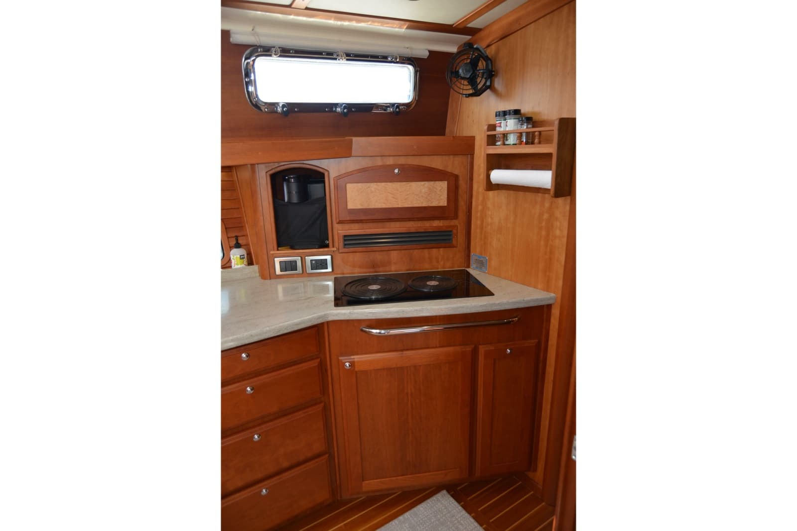 2012 Sabre 48 Salon Express - Photo 99