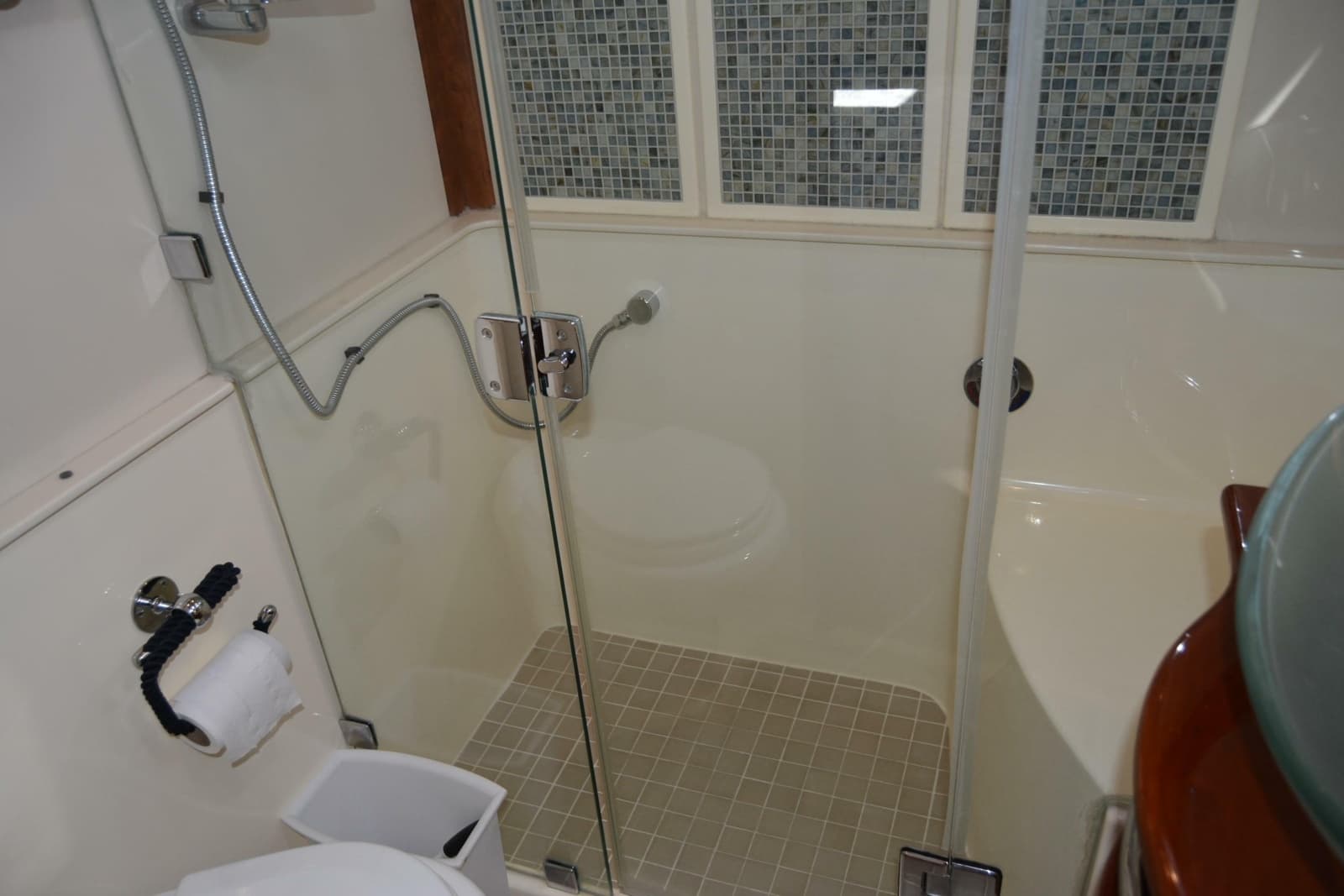 2012 Sabre 48 Salon Express - Photo 113