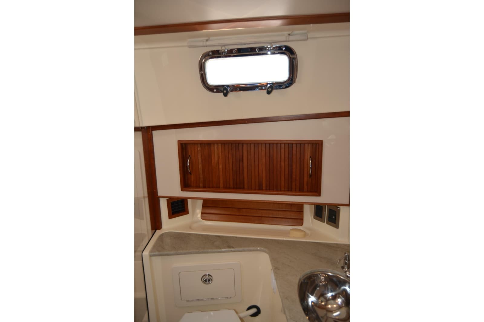 2012 Sabre 48 Salon Express - Photo 125