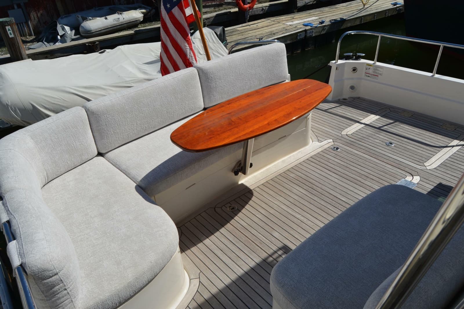 2012 Sabre 48 Salon Express - Photo 47