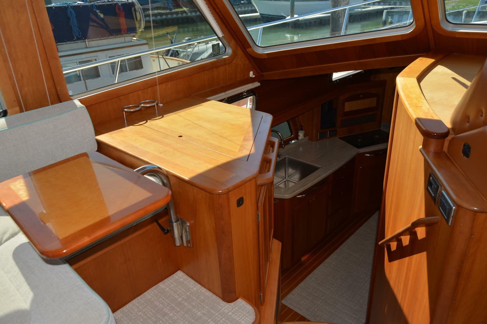 2012 Sabre 48 Salon Express - Photo 72