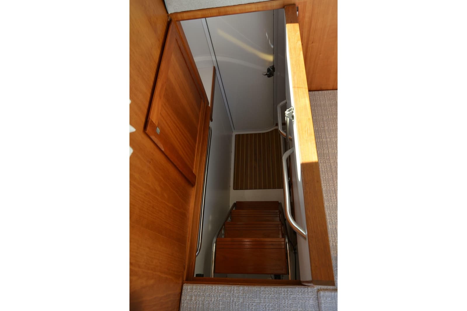 2012 Sabre 48 Salon Express - Photo 136