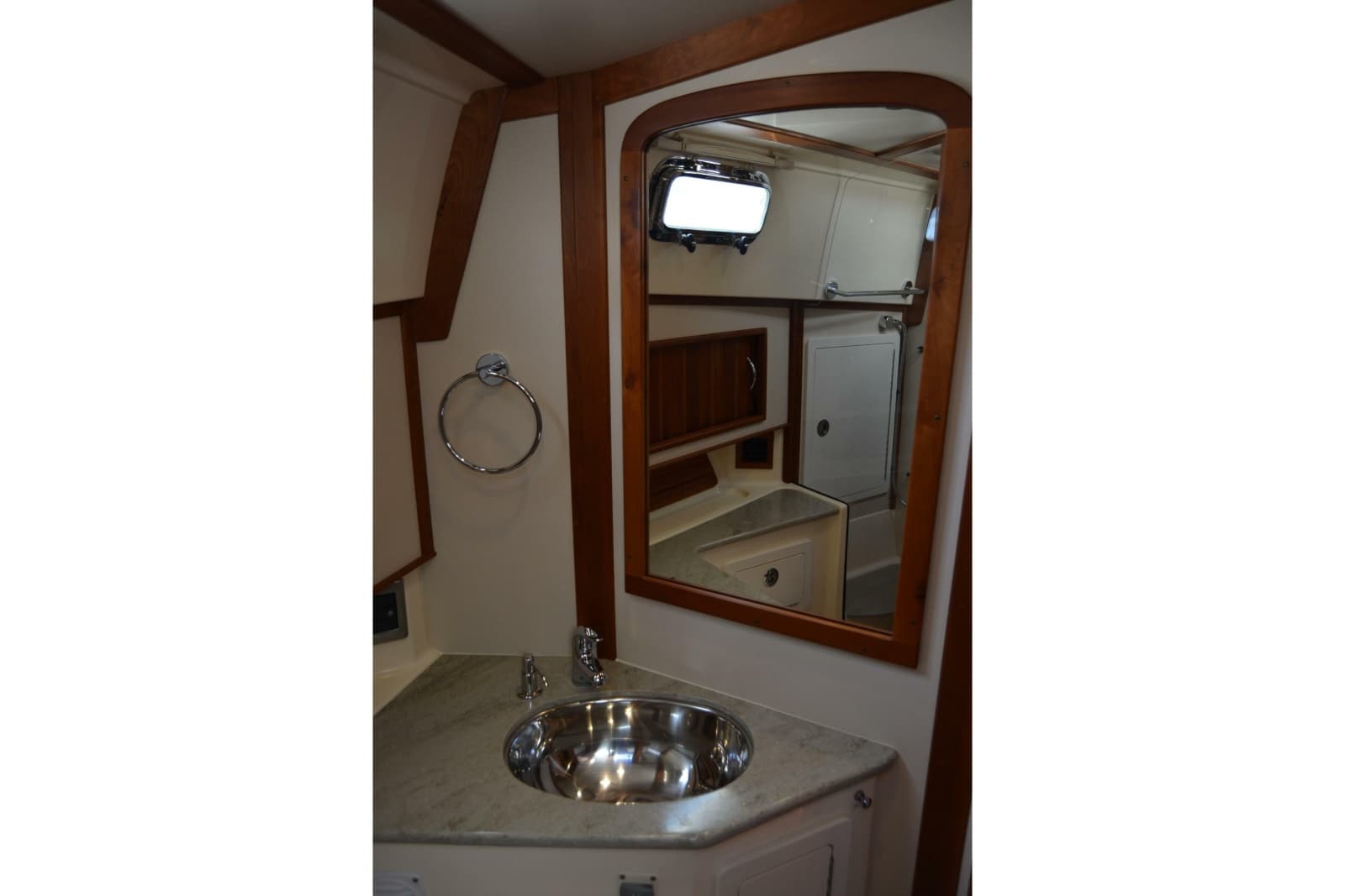2012 Sabre 48 Salon Express - Photo 128