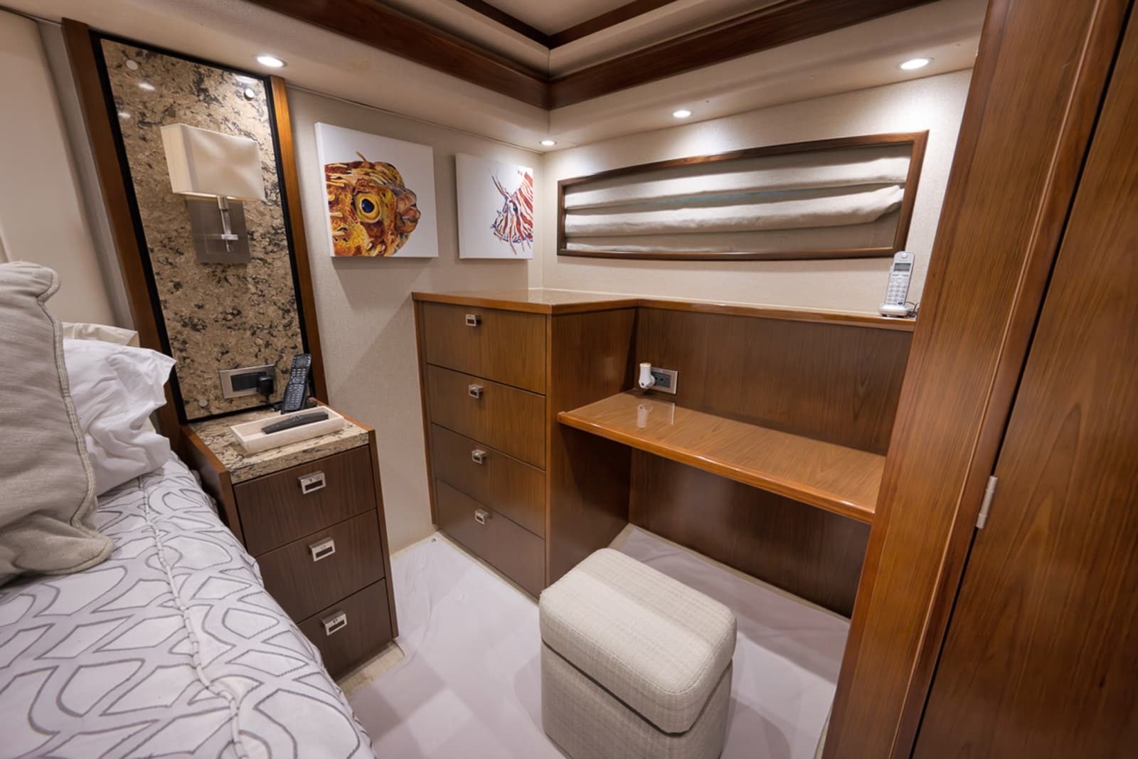 2015 Viking 76 Enclosed Bridge - Photo 36