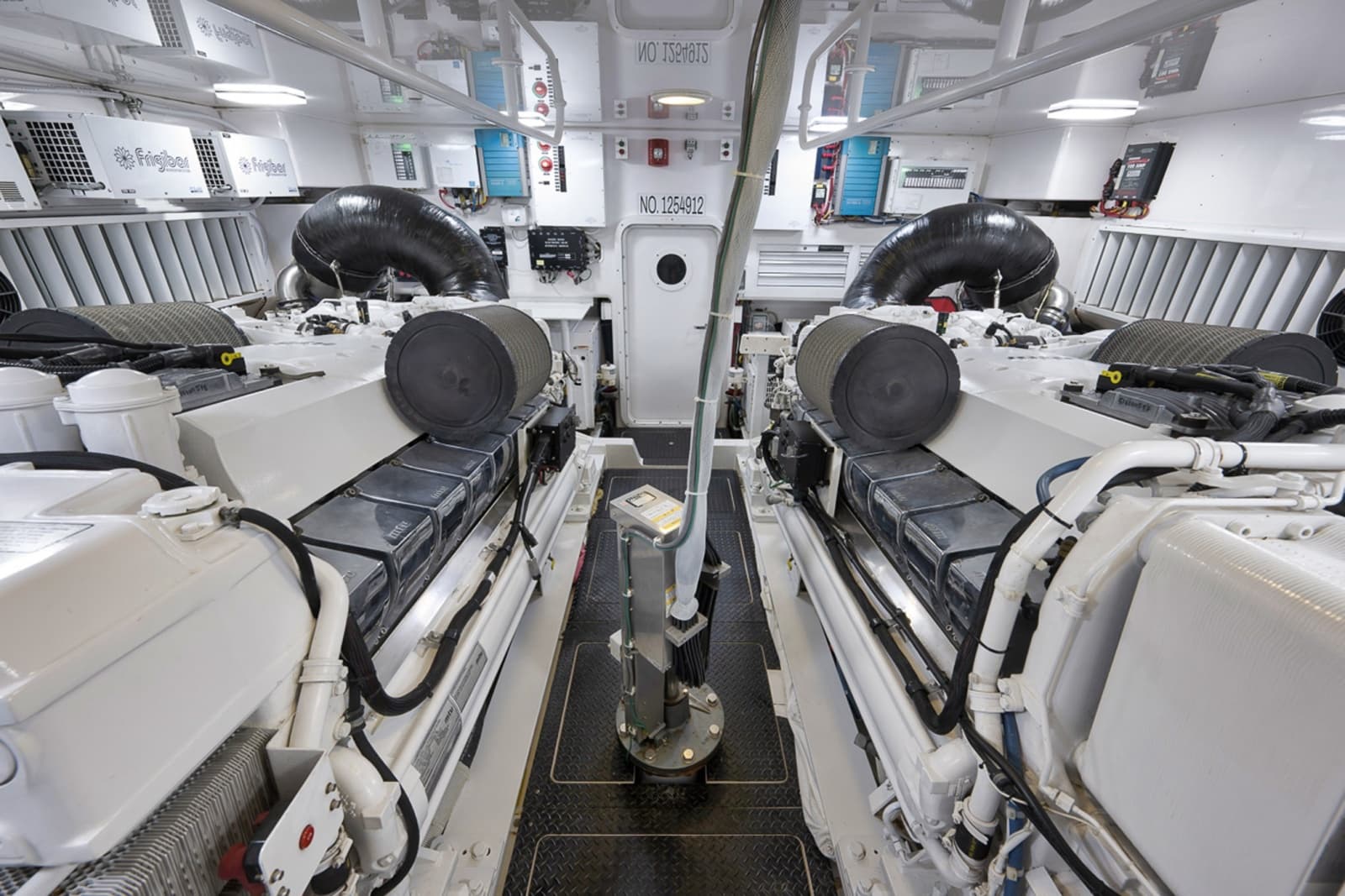 2015 Viking 76 Enclosed Bridge - Photo 54