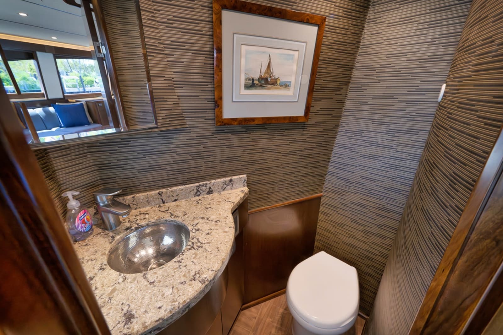 2015 Viking 76 Enclosed Bridge - Photo 34