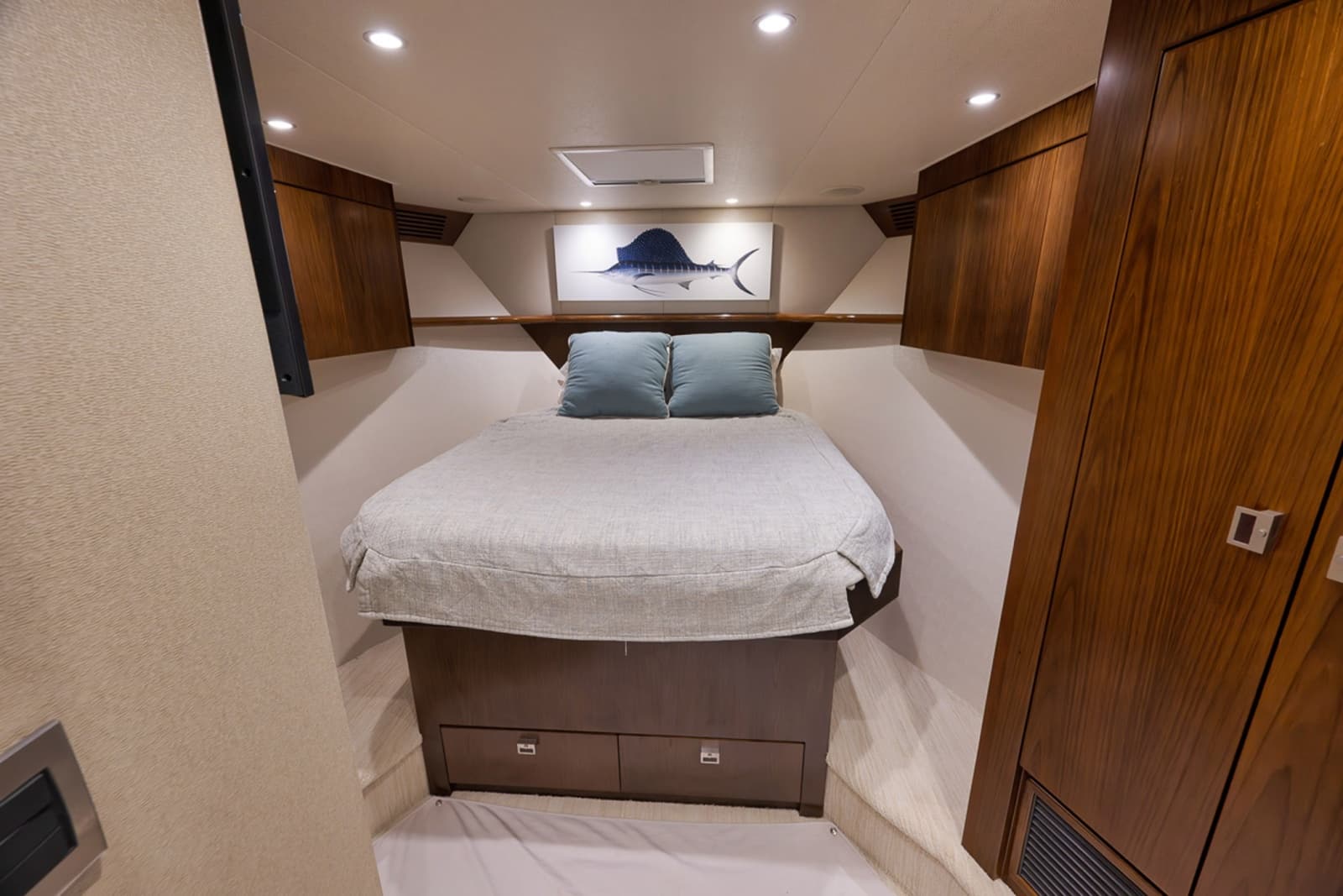 2015 Viking 76 Enclosed Bridge - Photo 42