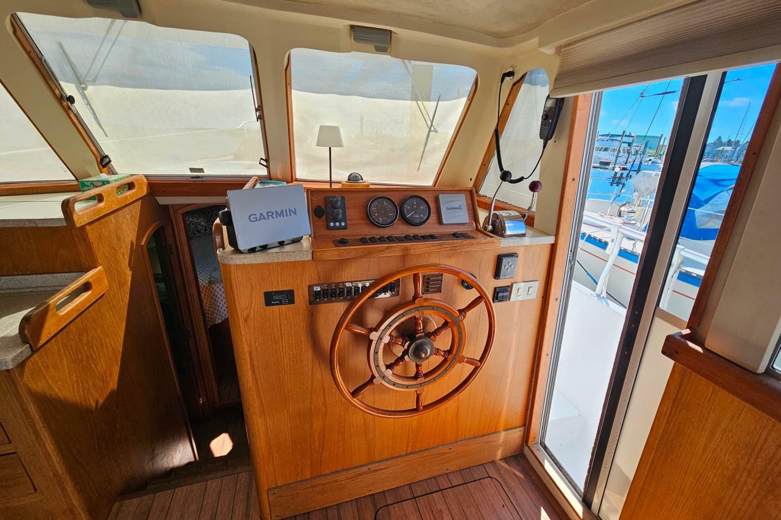 2000 Mainship 39 Trawler - Photo 41