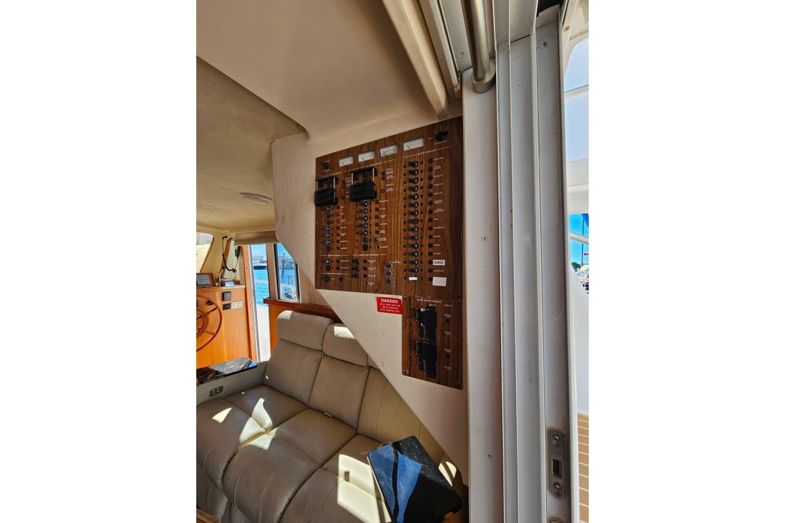 2000 Mainship 39 Trawler - Photo 15