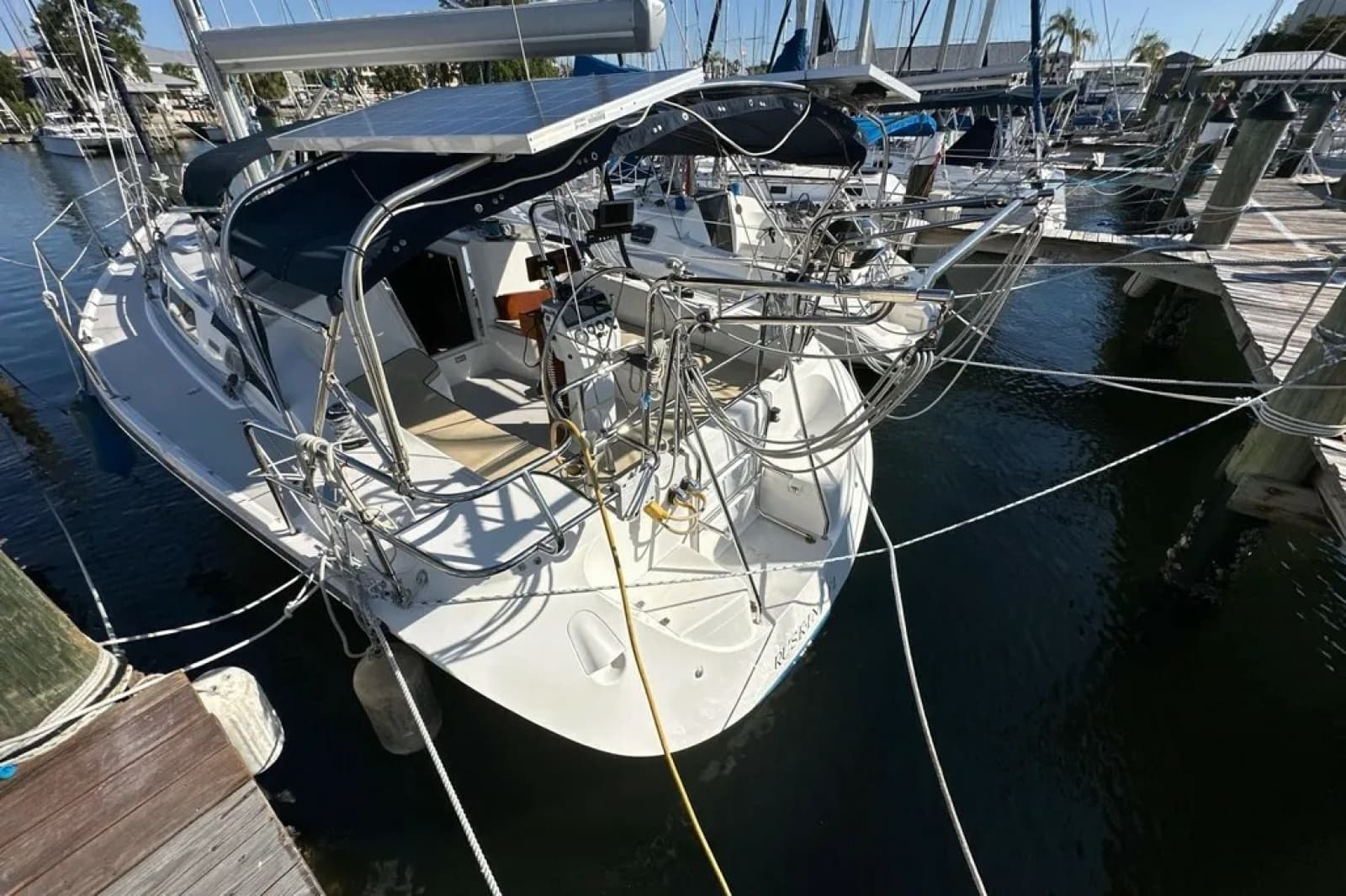 2005 Catalina 350 - Photo 4