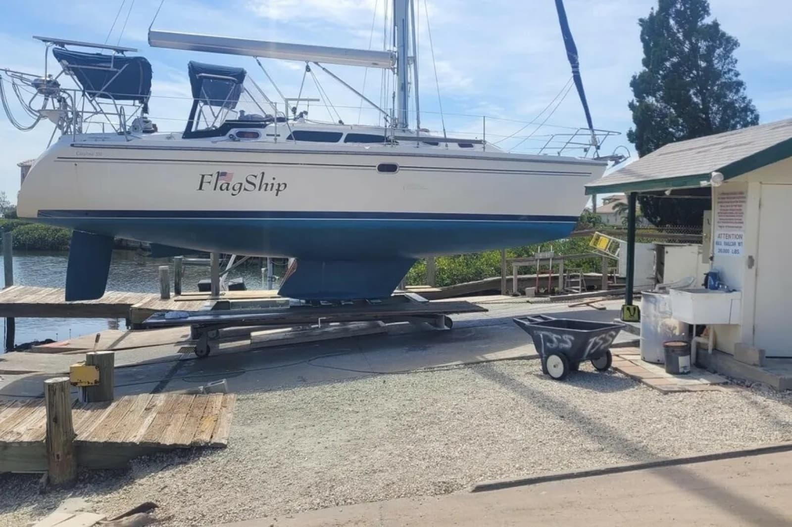 2005 Catalina 350 - Photo 7