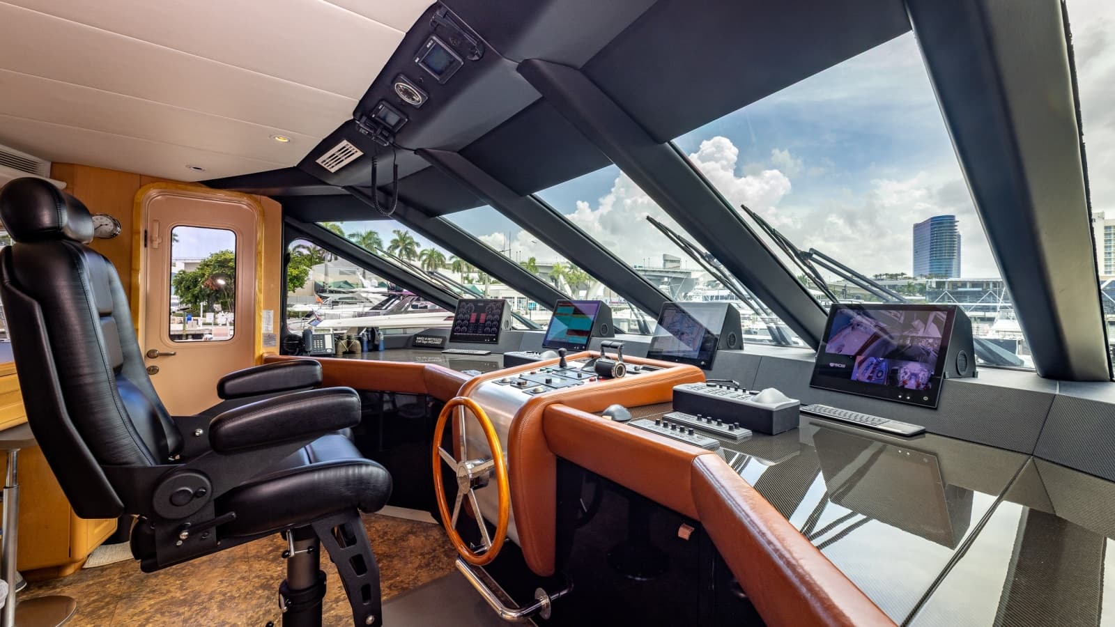 1998 Trinity Yachts  - Photo 48