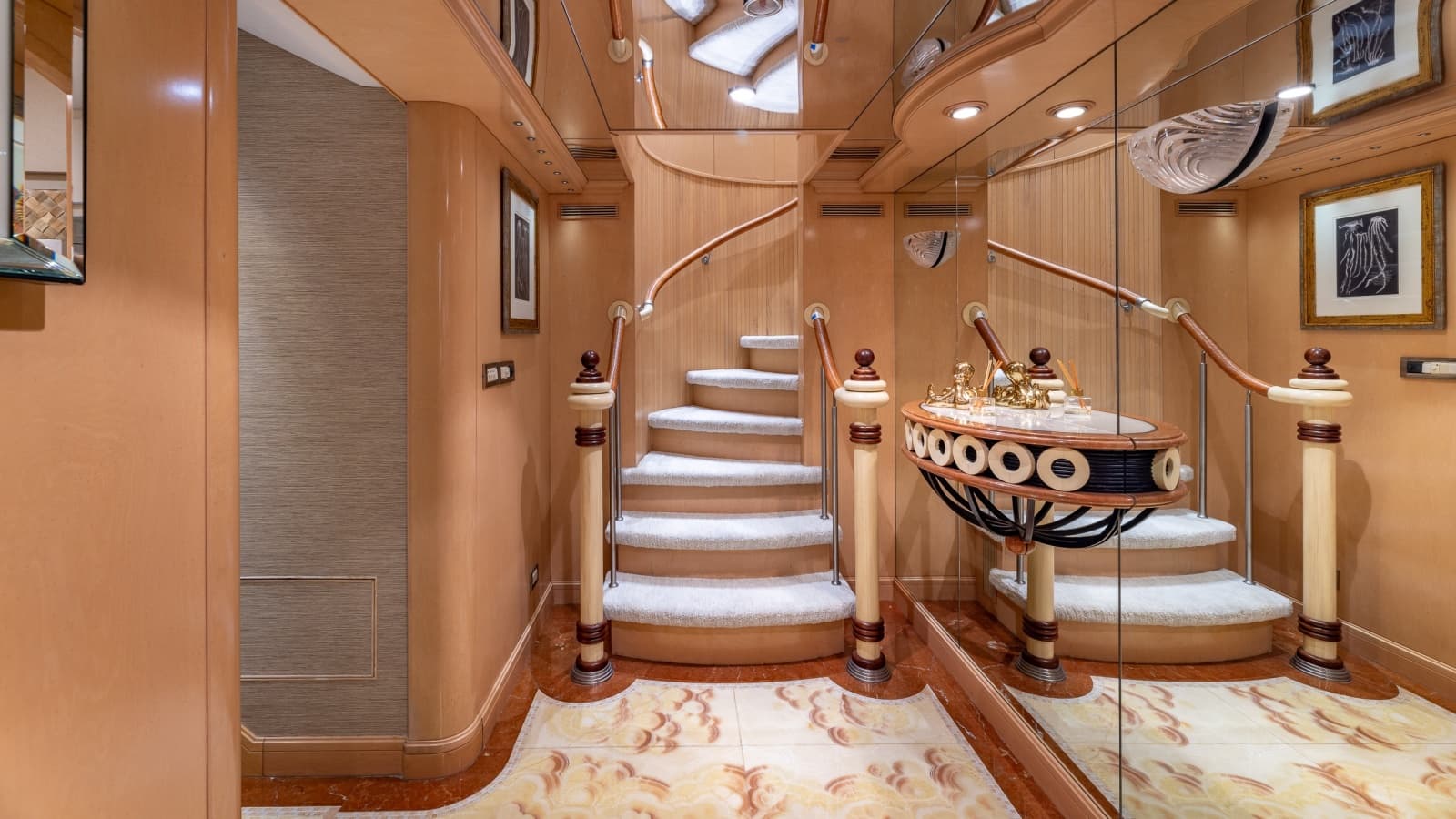1998 Trinity Yachts  - Photo 23