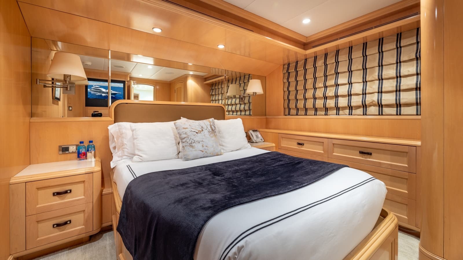 1998 Trinity Yachts  - Photo 30