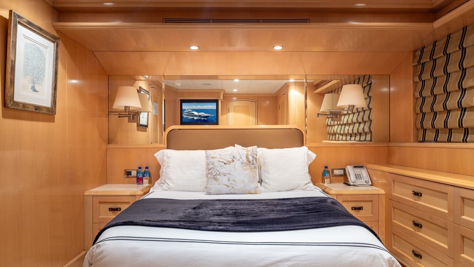 1998 Trinity Yachts  - Photo 31