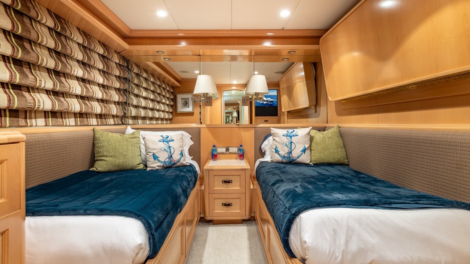 1998 Trinity Yachts  - Photo 35
