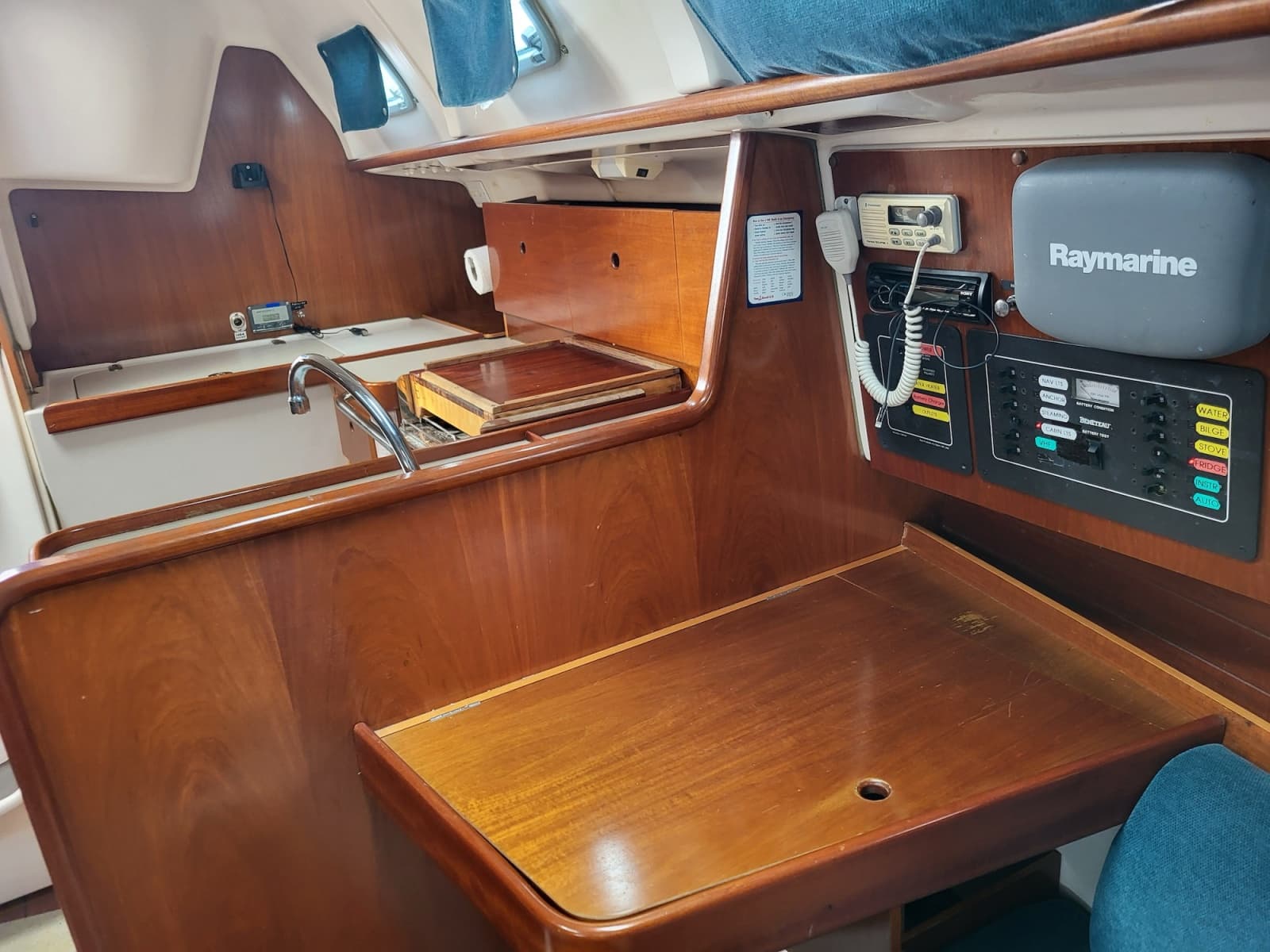 1996 Beneteau Oceanis 321 - Photo 6