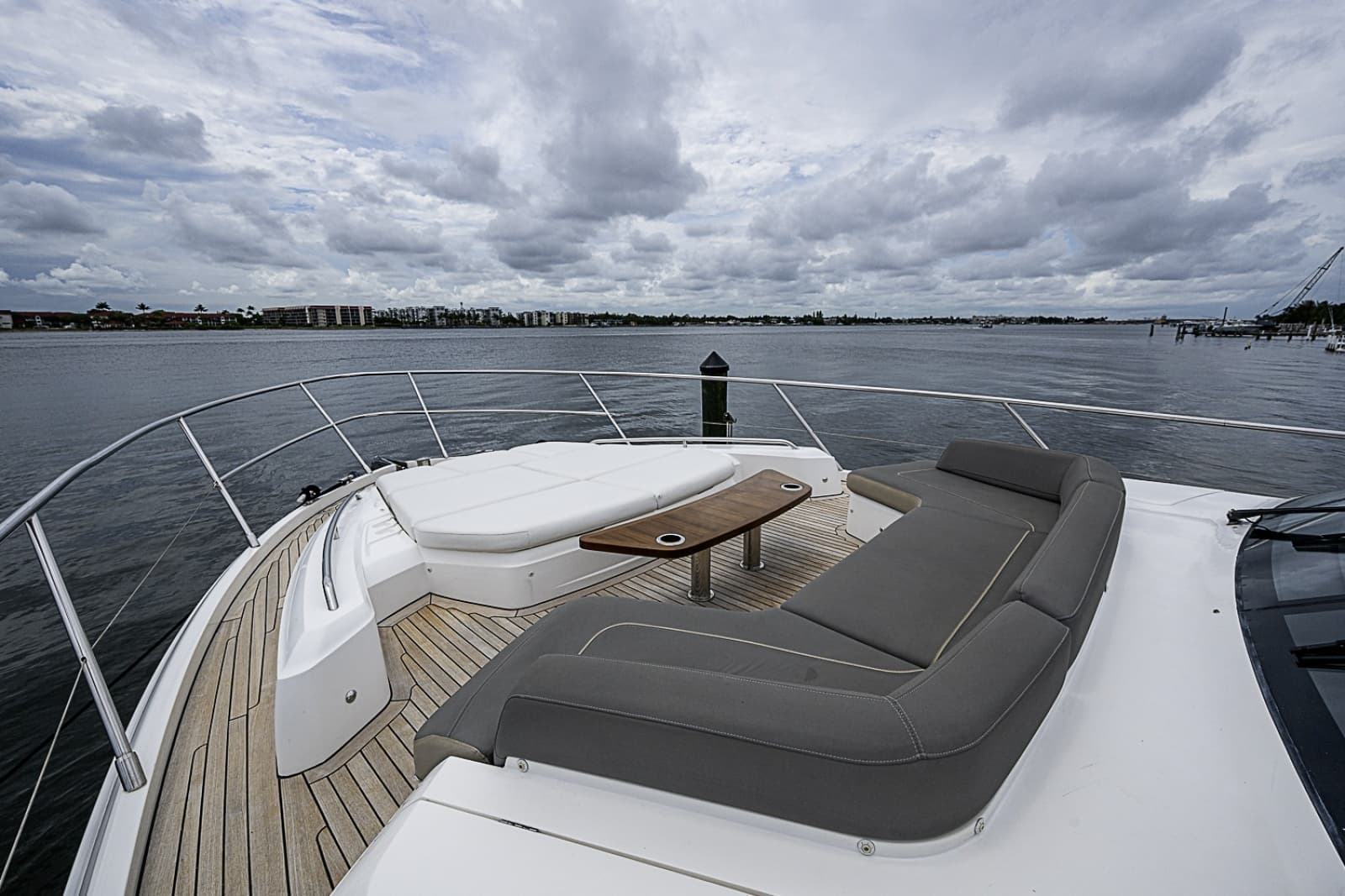 2017 Princess S65 - Photo 85