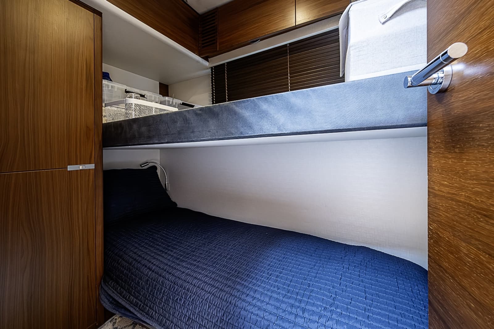 2017 Princess S65 - Photo 43