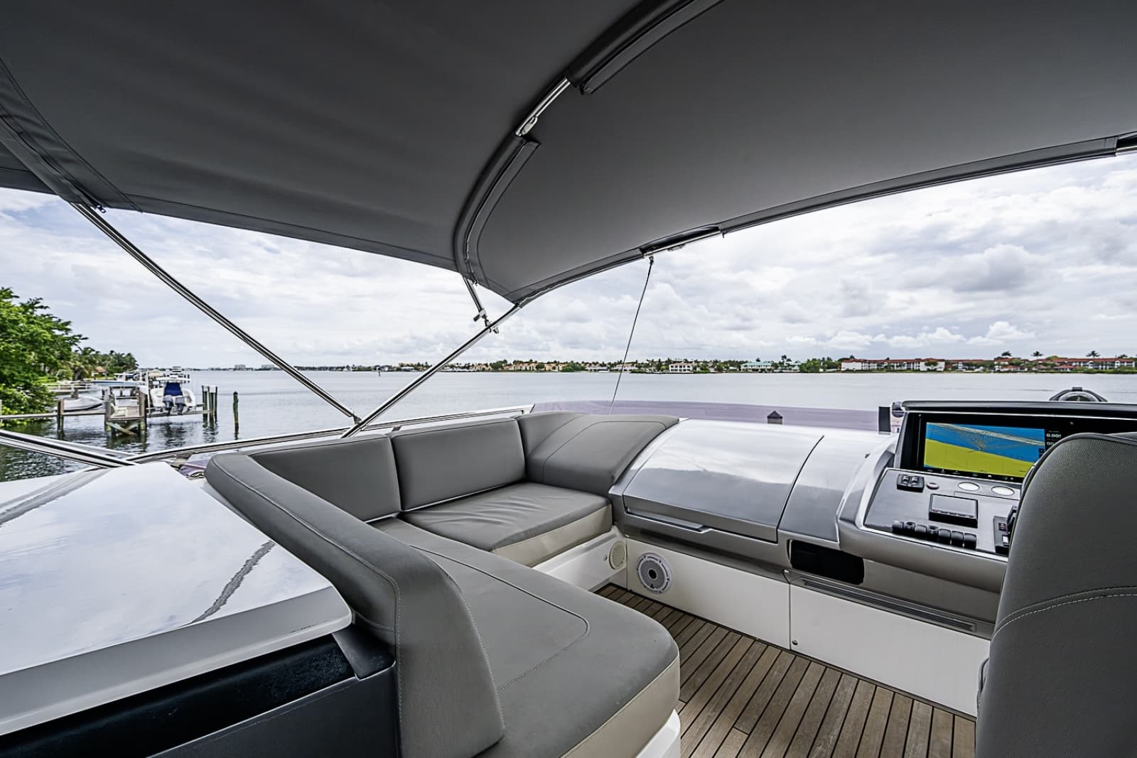 2017 Princess S65 - Photo 78