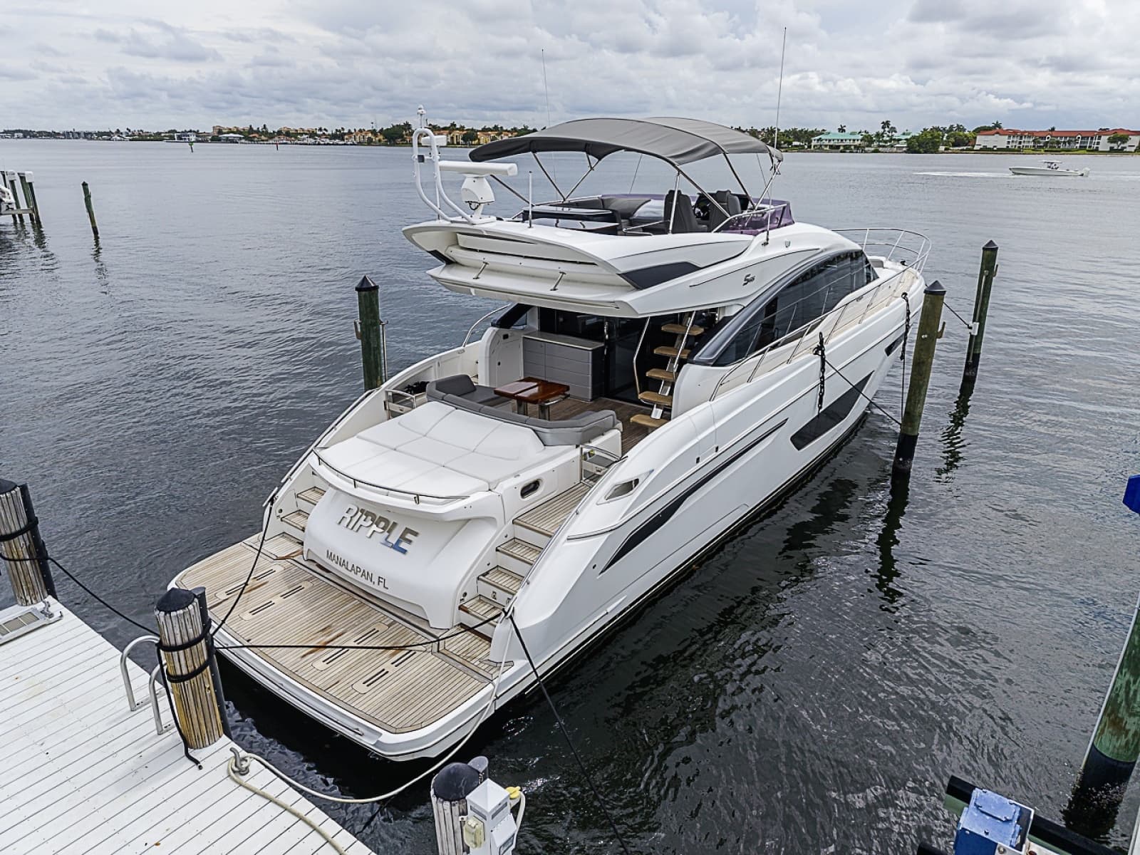 2017 Princess S65 - Photo 3