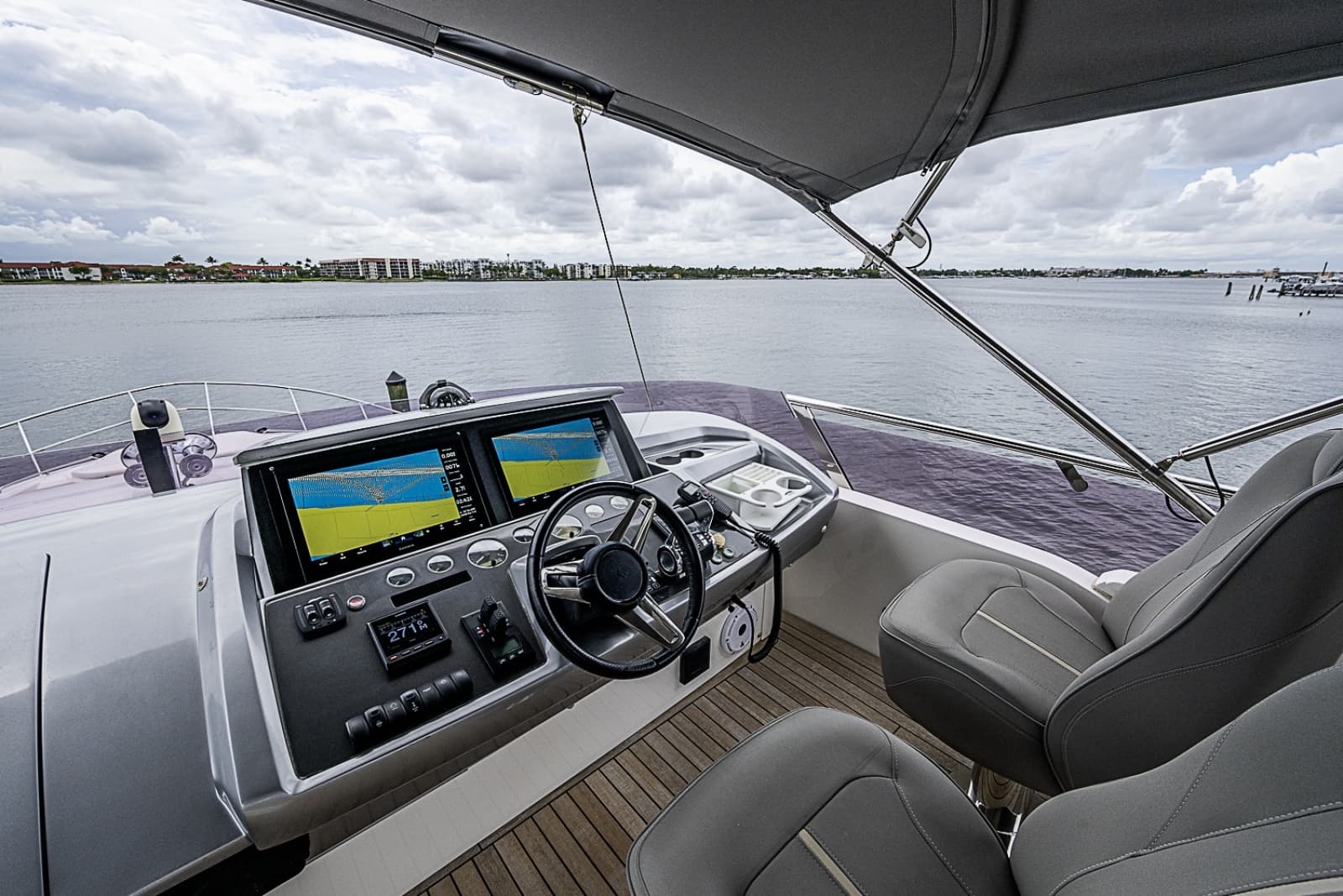 2017 Princess S65 - Photo 72