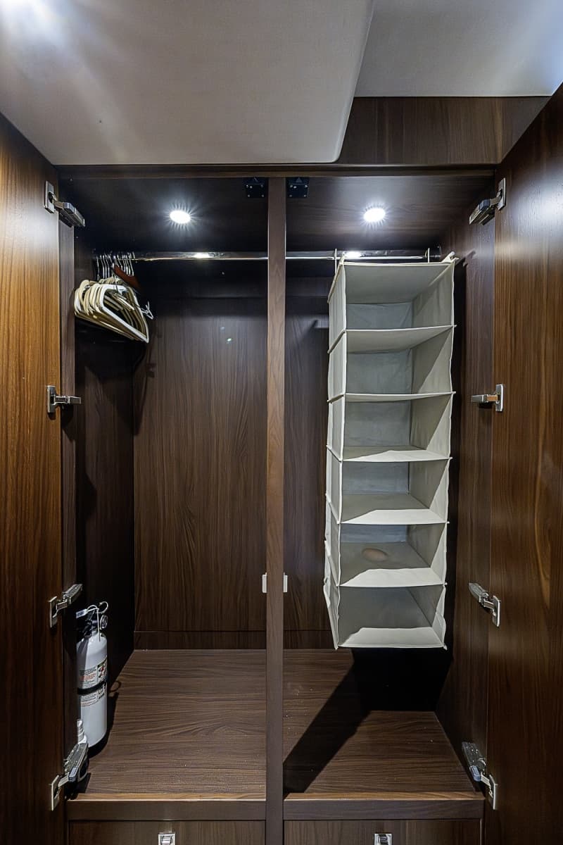 2017 Princess S65 - Photo 55