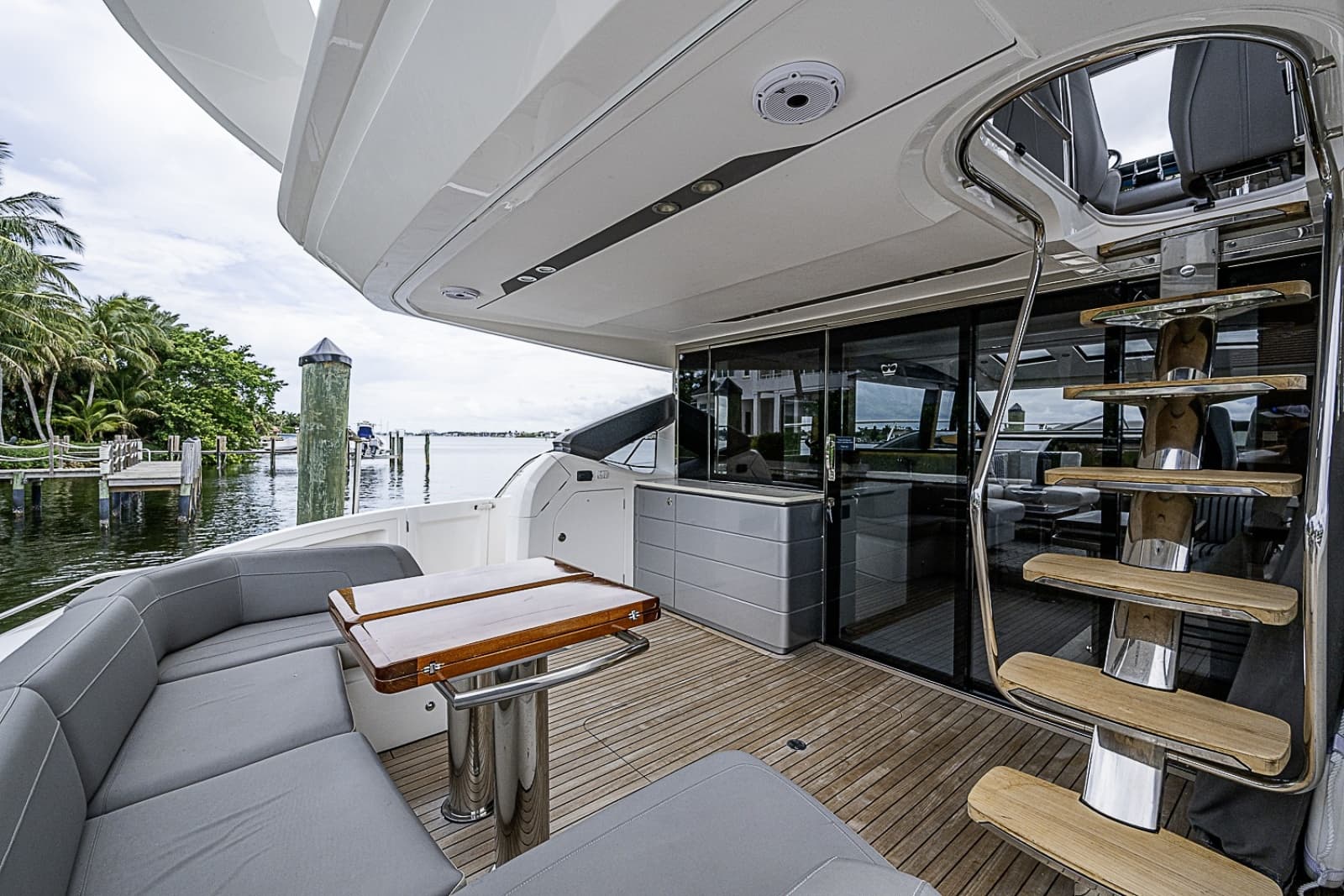 2017 Princess S65 - Photo 71