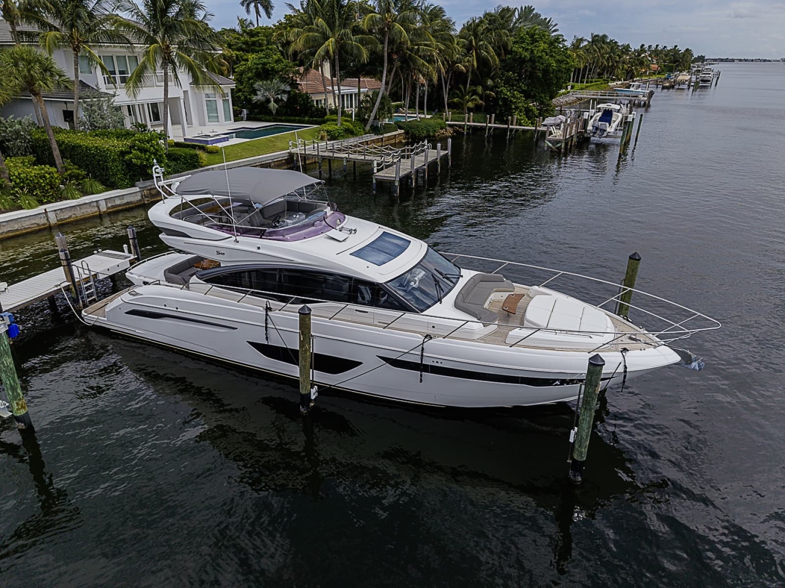 2017 Princess S65 - Photo 2
