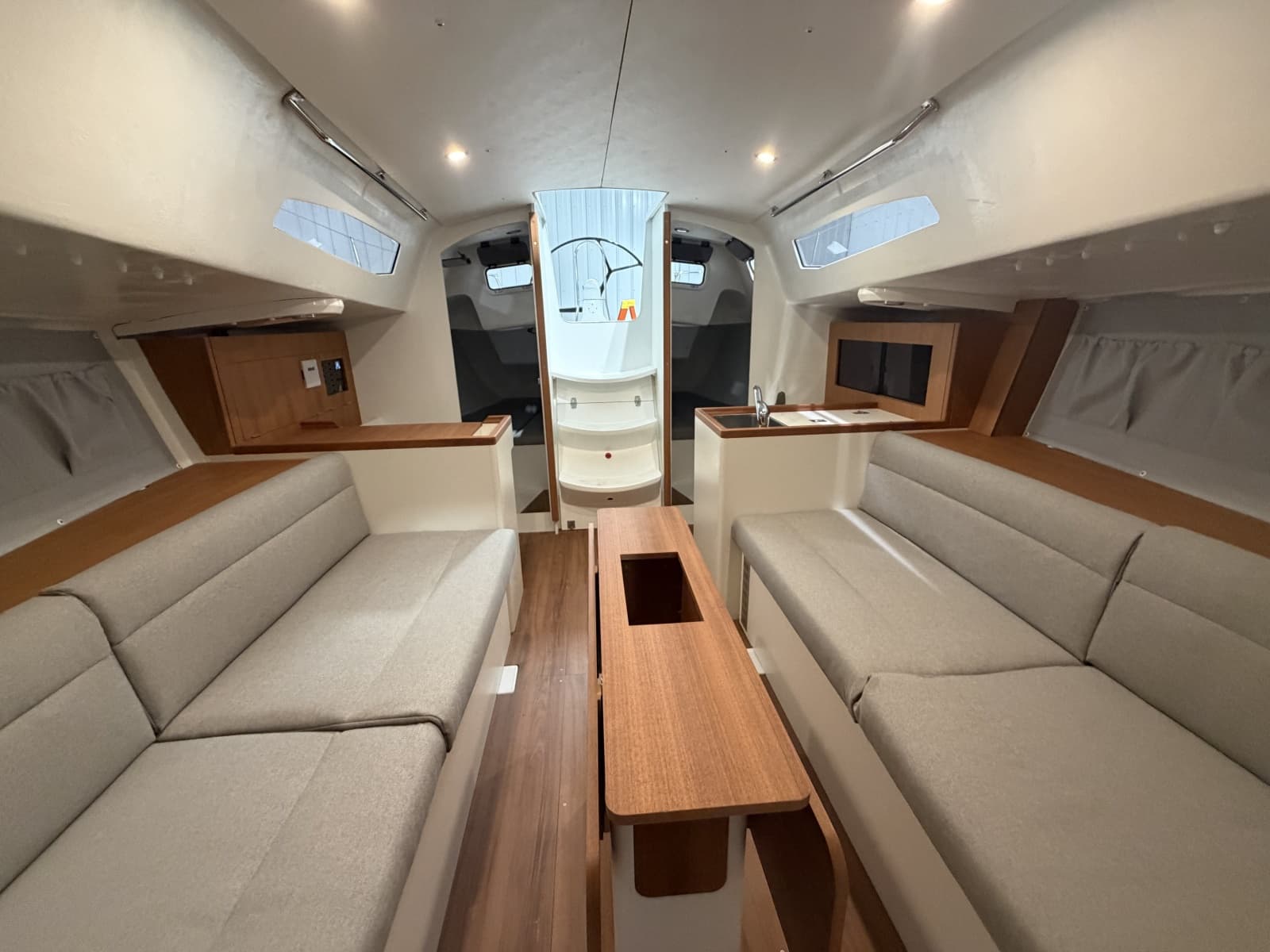 2026 J Boats  - Photo 13
