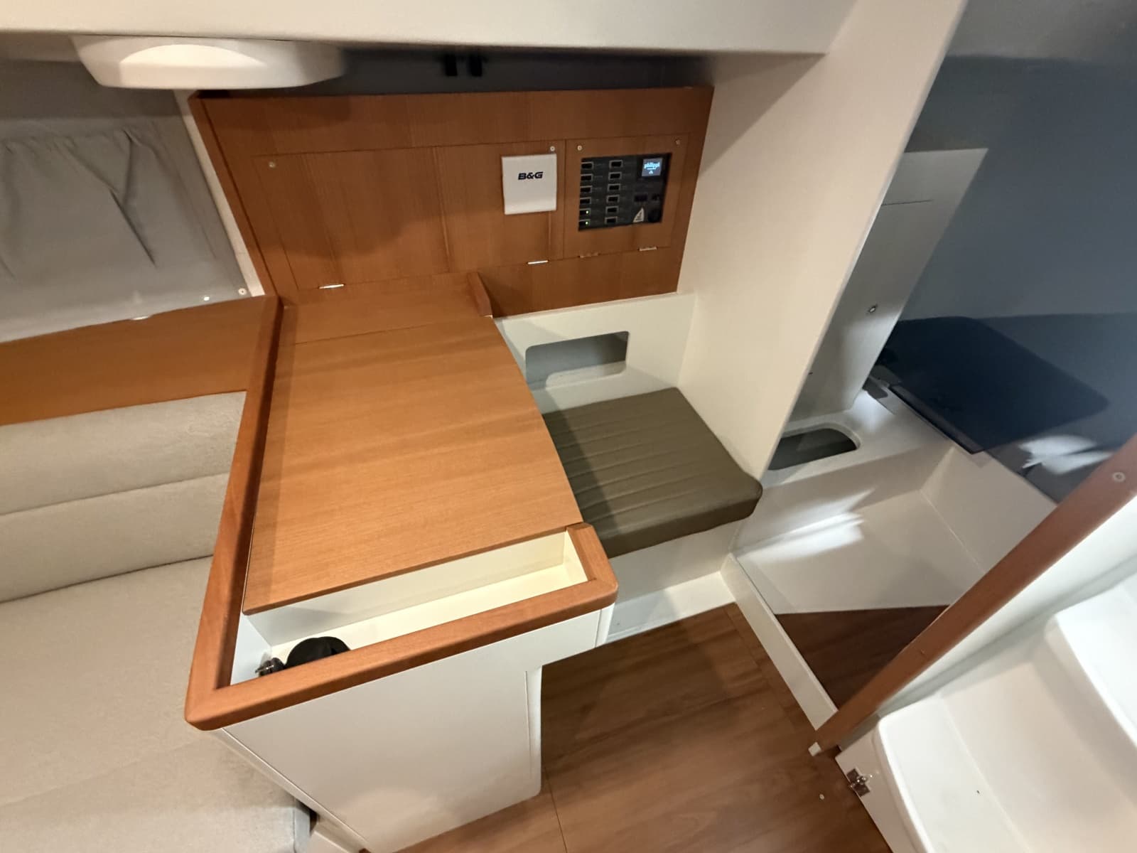 2026 J Boats  - Photo 6