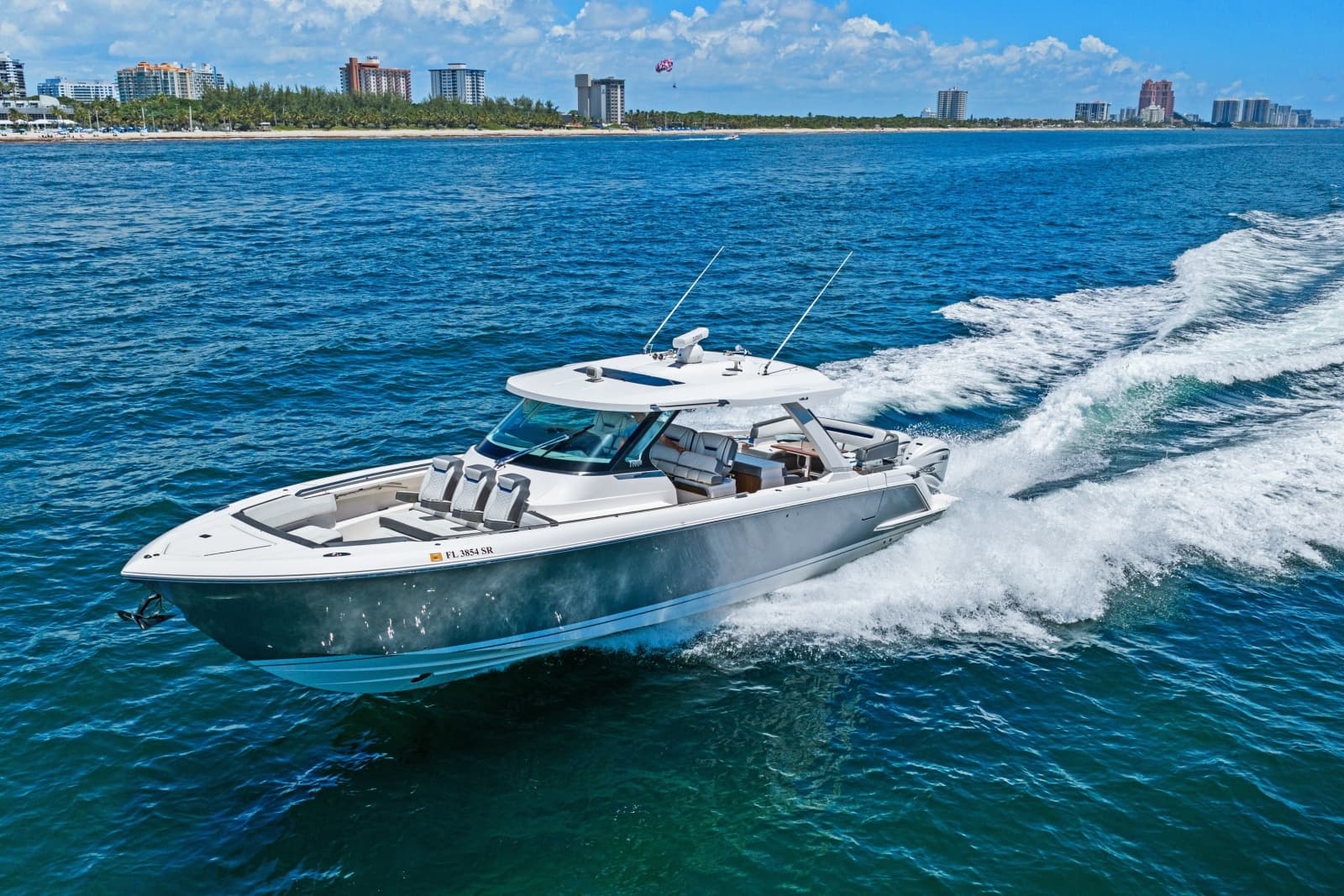 2020 Tiara Yachts  - Photo 8