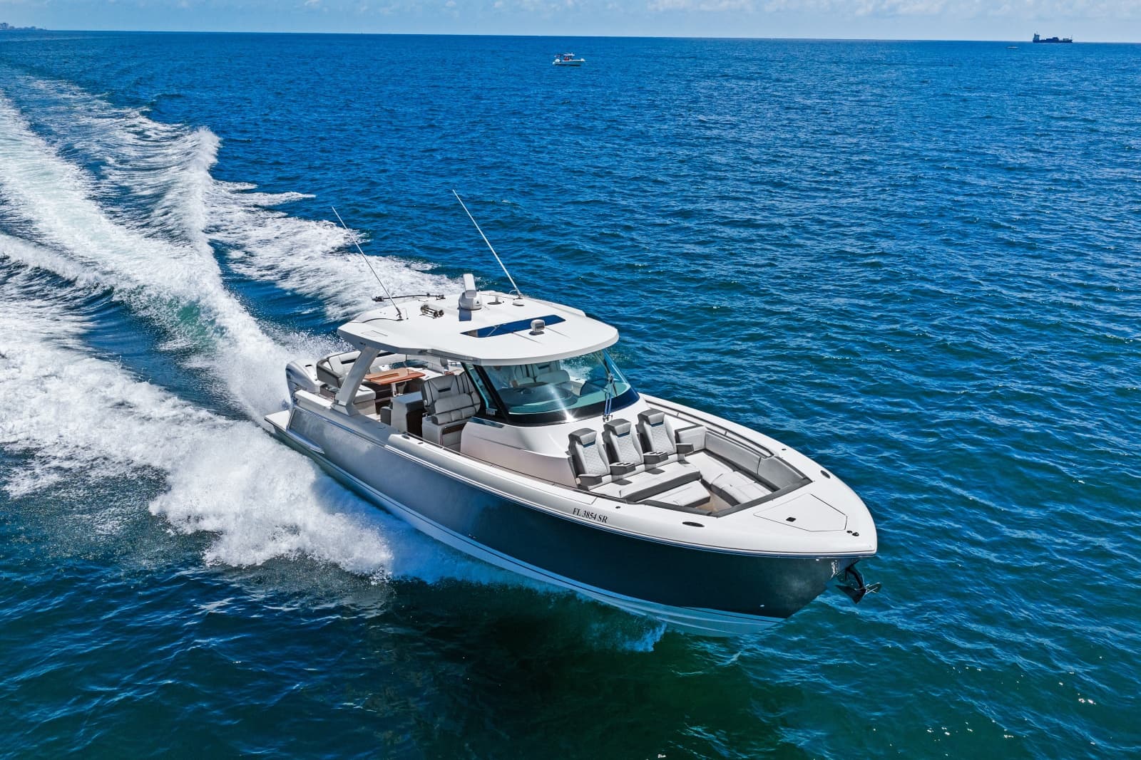 2020 Tiara Yachts  - Photo 6