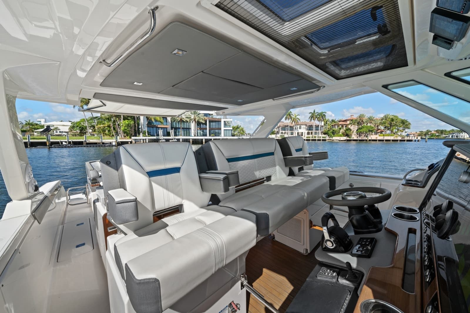 2020 Tiara Yachts  - Photo 35