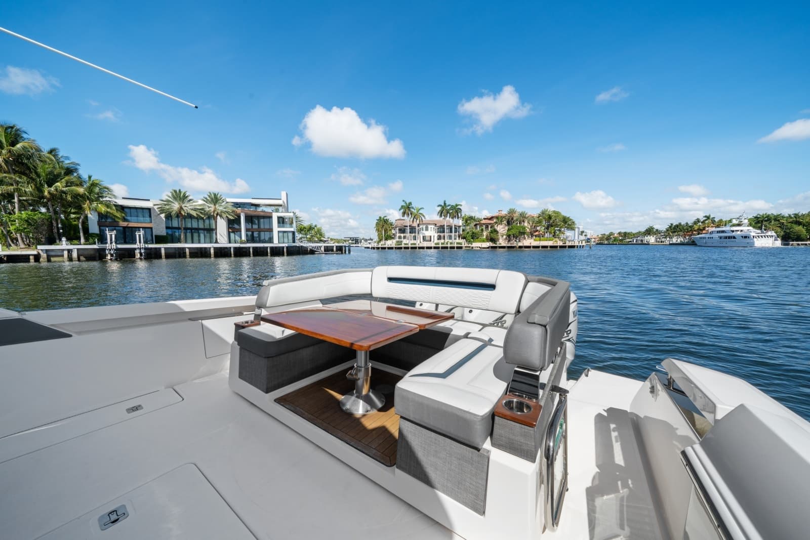 2020 Tiara Yachts  - Photo 41