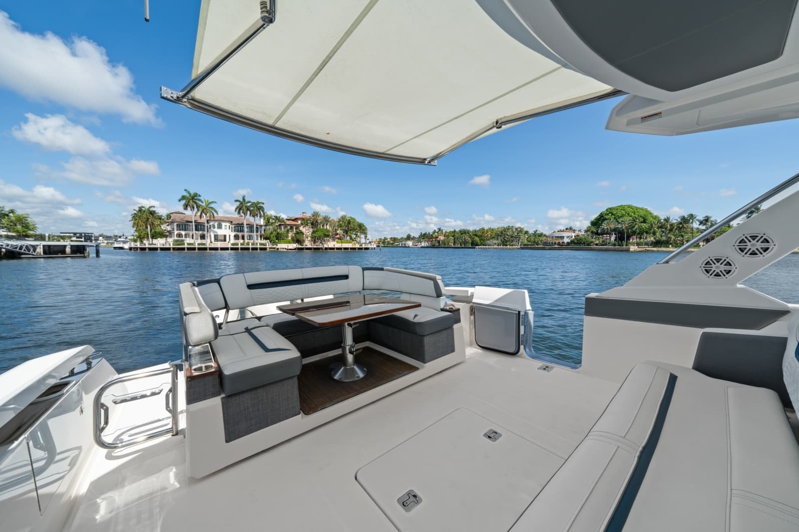 2020 Tiara Yachts  - Photo 42