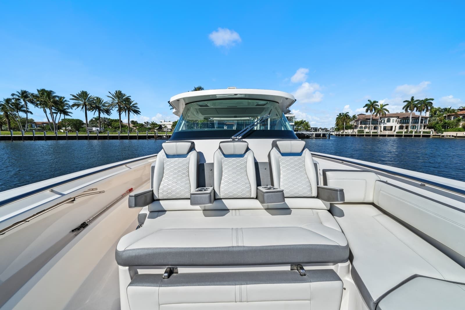 2020 Tiara Yachts  - Photo 15