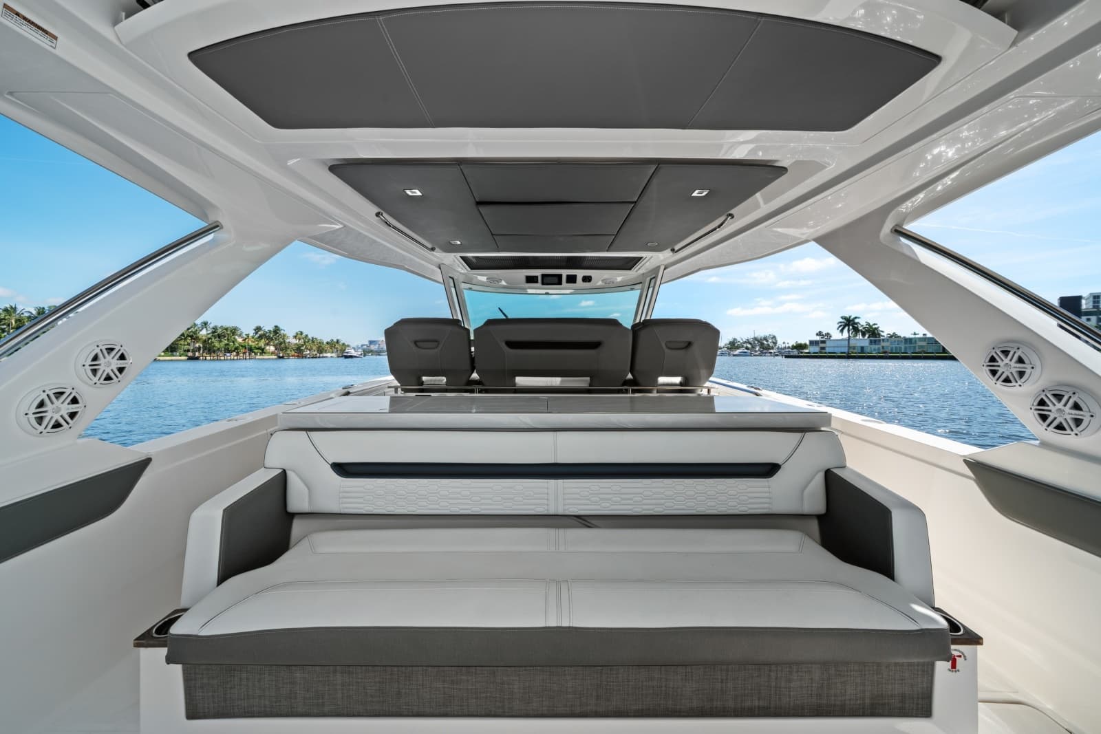 2020 Tiara Yachts  - Photo 20