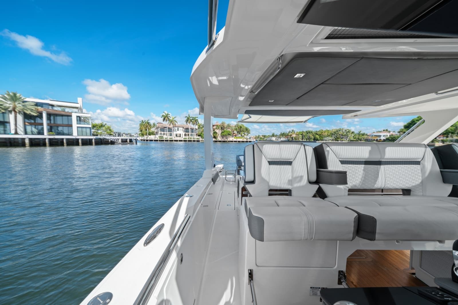 2020 Tiara Yachts  - Photo 36