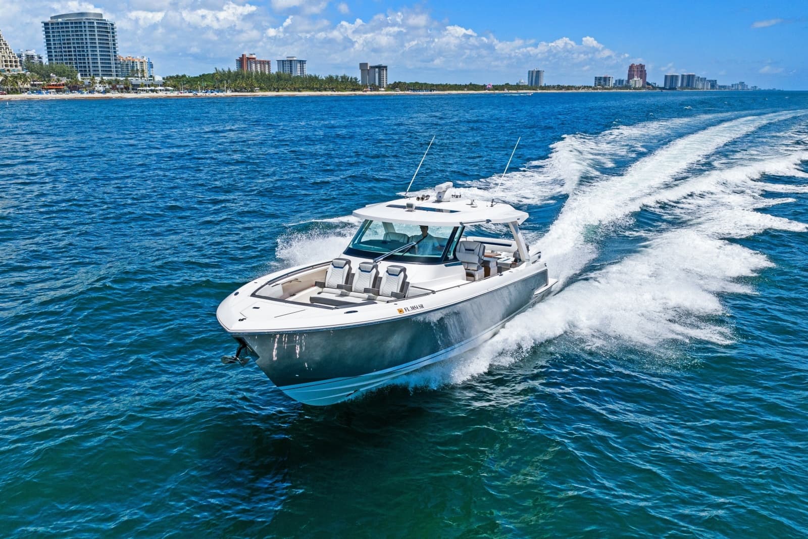 2020 Tiara Yachts  - Photo 7