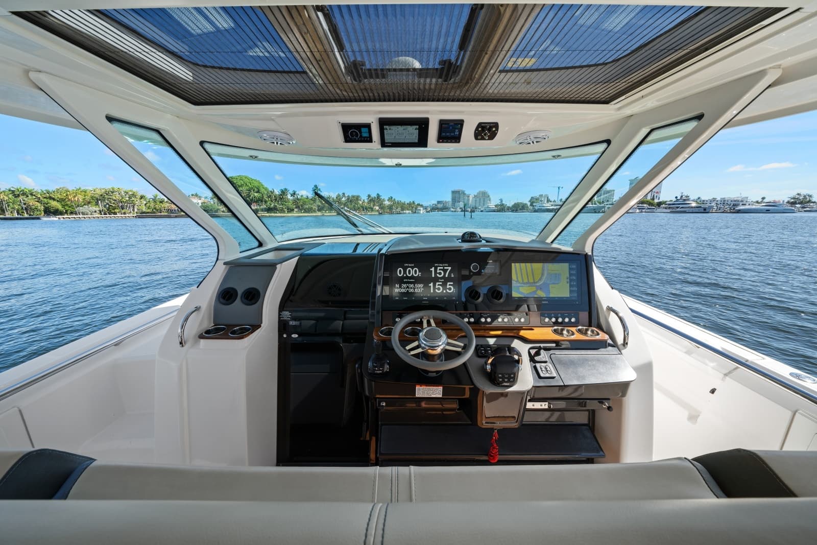 2020 Tiara Yachts  - Photo 23