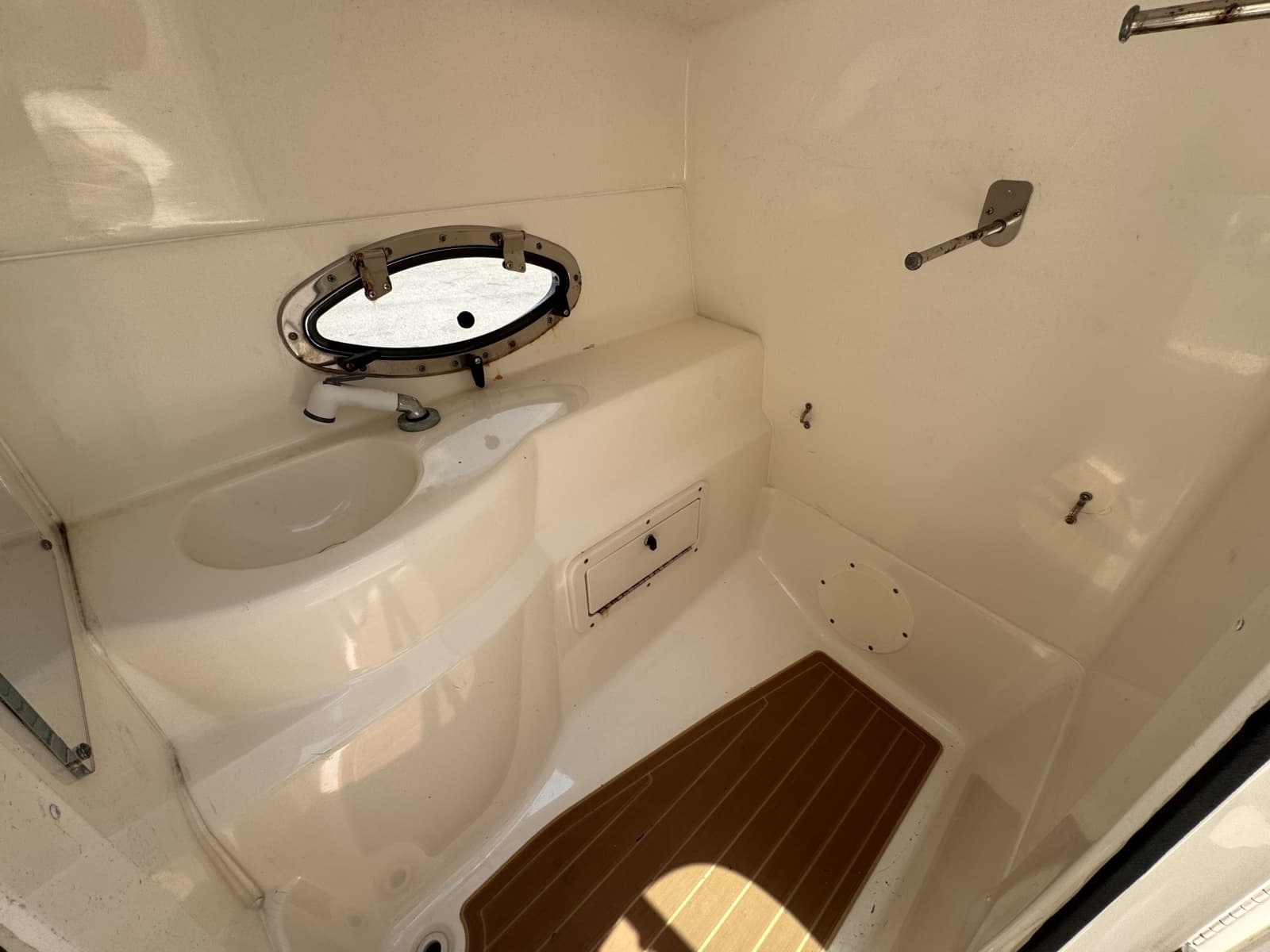 2018 NauticStar 243 DC - Photo 12