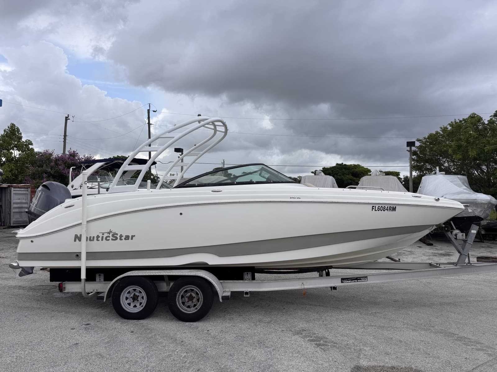 2018 NauticStar 243 DC - Photo 2