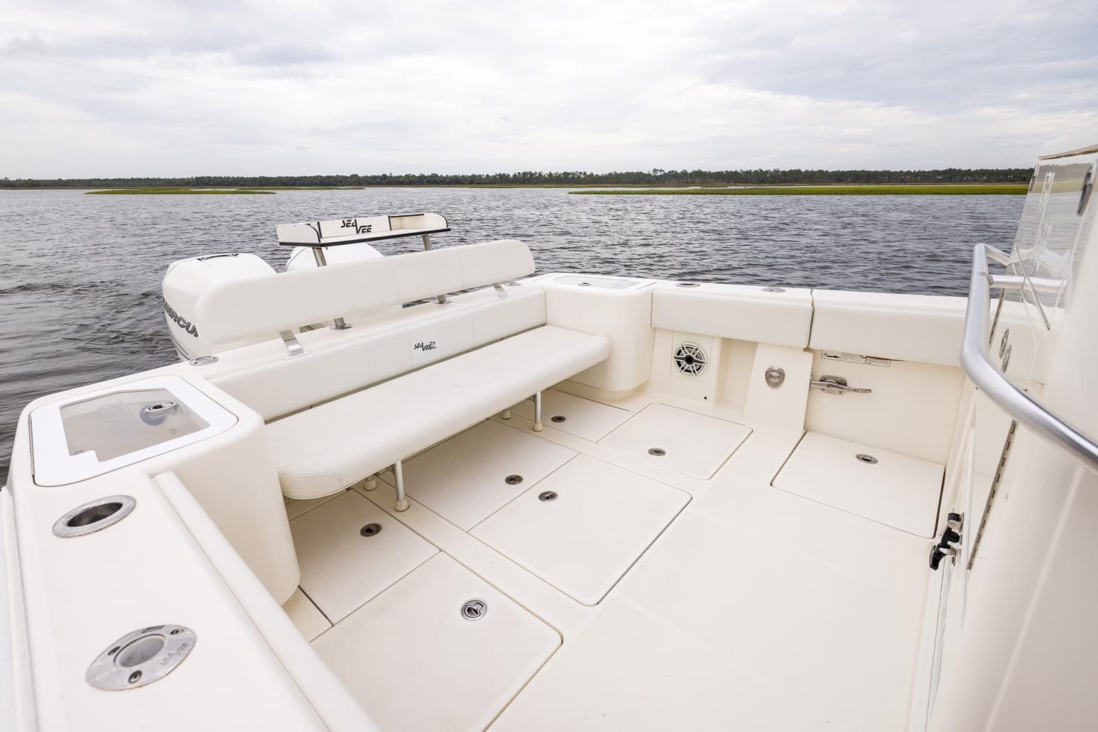 2019 SeaVee 322Z - Photo 43