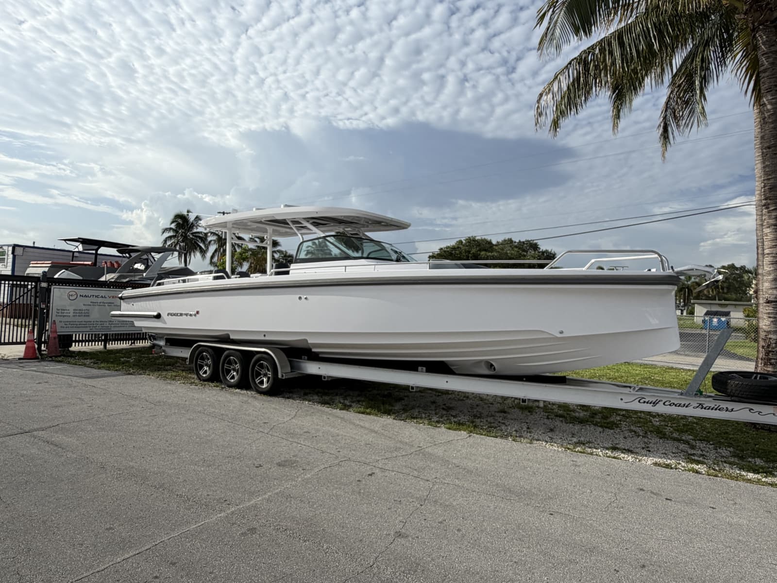 2024 Axopar 37 ST - Photo 1