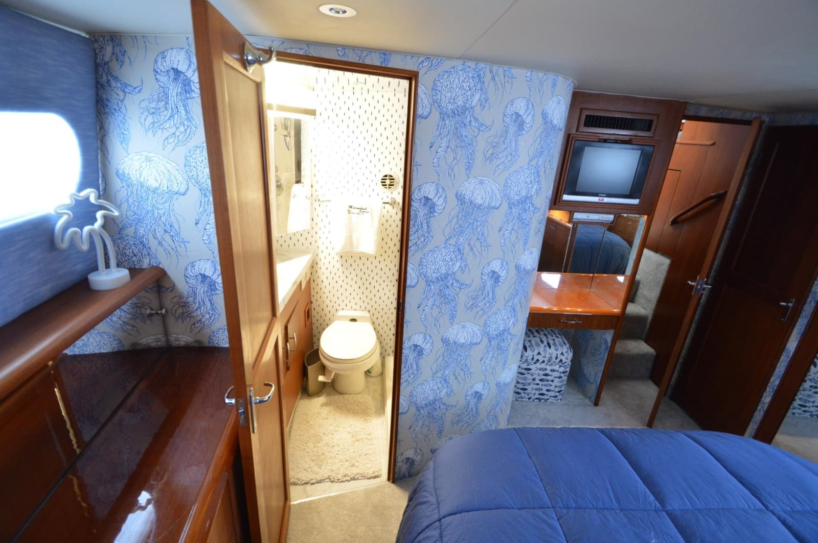 1995 Ocean Cockpit Motor Yacht - Photo 37