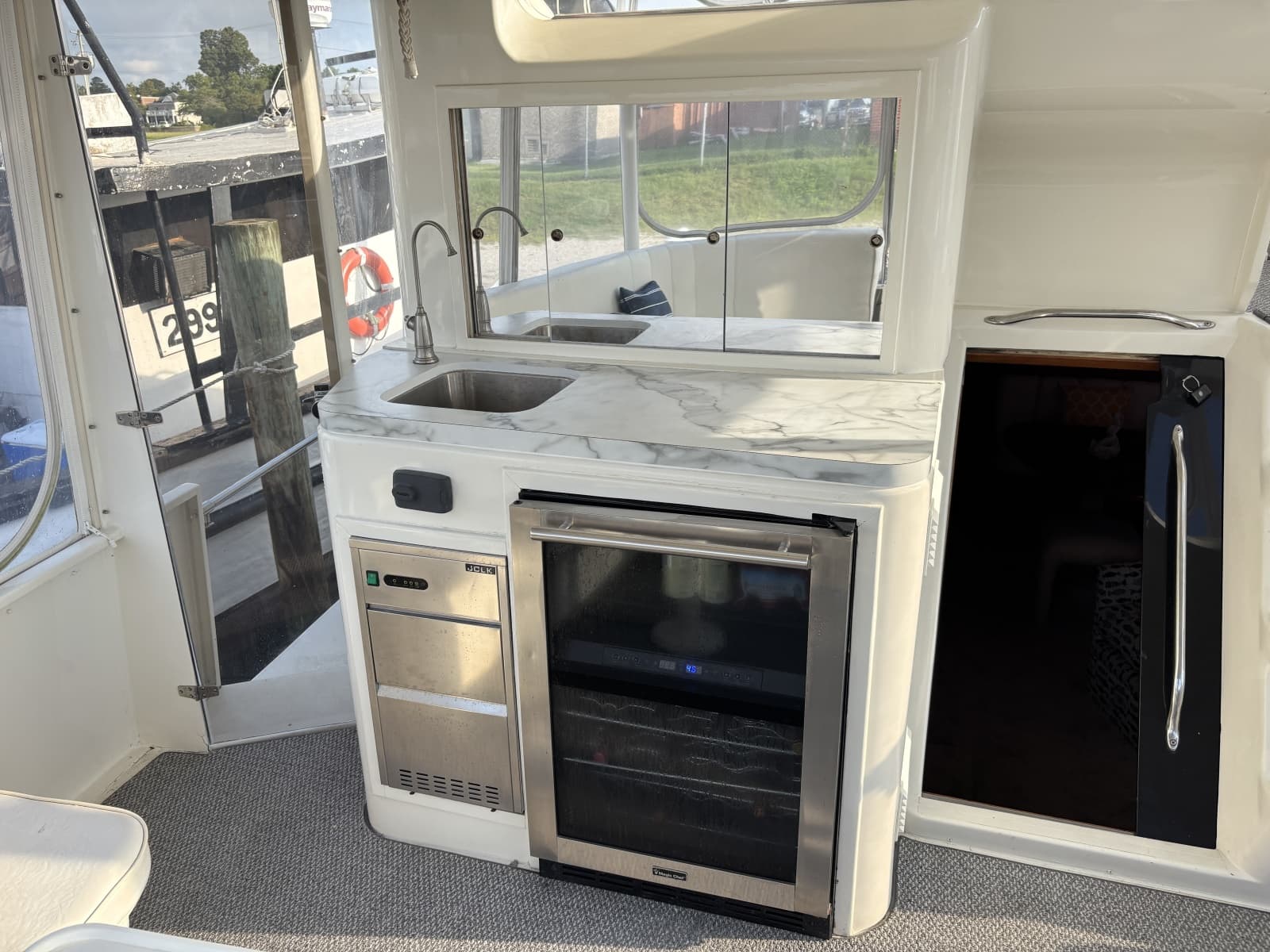 1995 Ocean Cockpit Motor Yacht - Photo 35