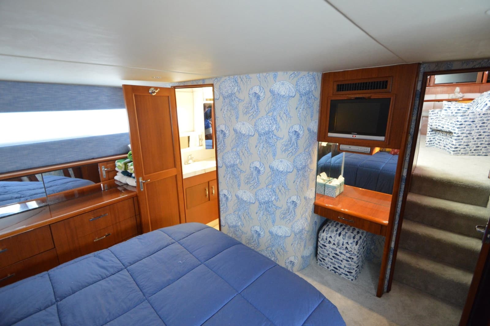 1995 Ocean Cockpit Motor Yacht - Photo 34