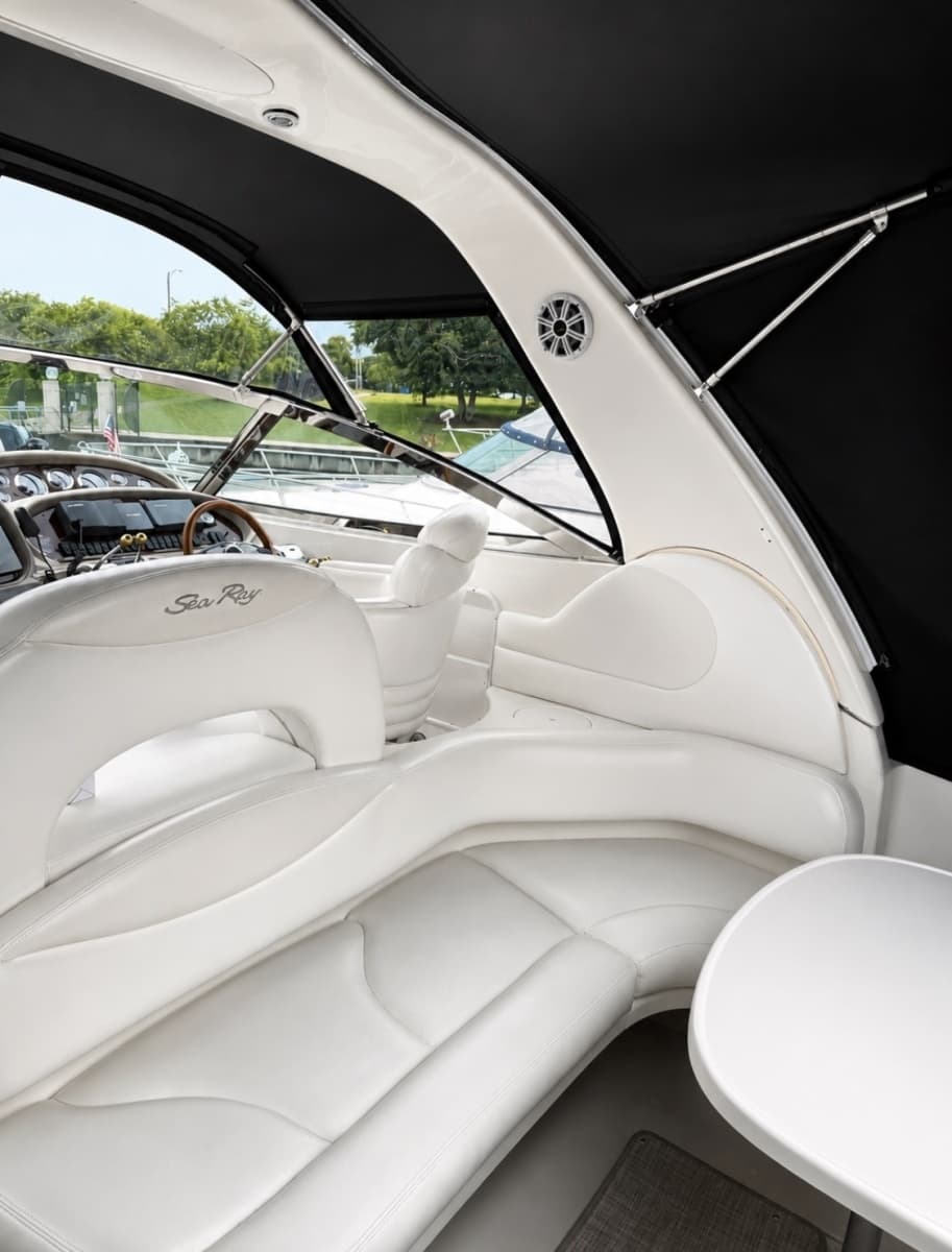 2001 Sea Ray 380 Sundancer - Photo 4